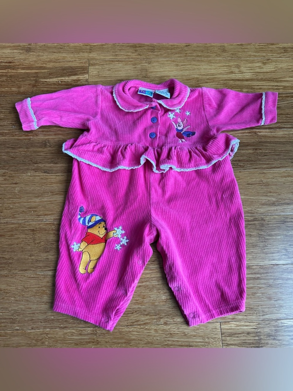VINTAGE 3-6‎ Month Winnie The Pooh Ruffle Bright Pink Baby Embroidered Romper